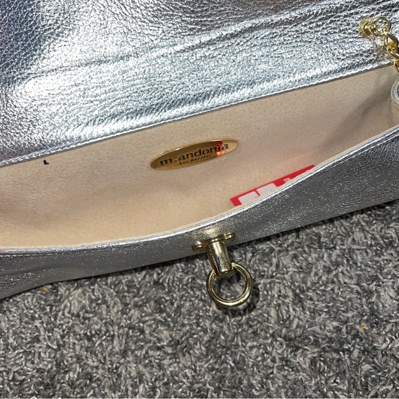 M.ANDONIA 8001 Tootsie Clutch In Metallic Sliver - Picture 6 of 8